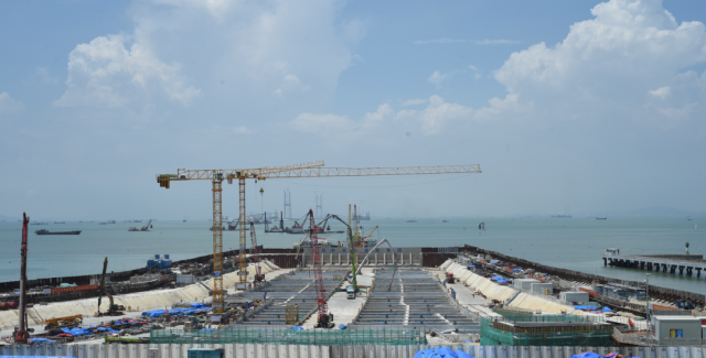 深中通道東人工島主線堰筑段隧道建設現(xiàn)場。