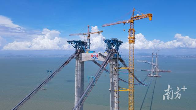 此前正在建設中的伶仃洋大橋主塔。
