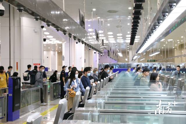橫琴口岸旅檢大廳。 