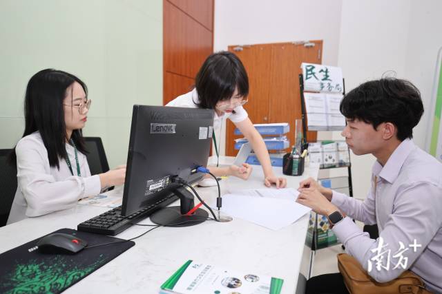 首批已有4名澳門醫療人員成功申請跨境執業。 