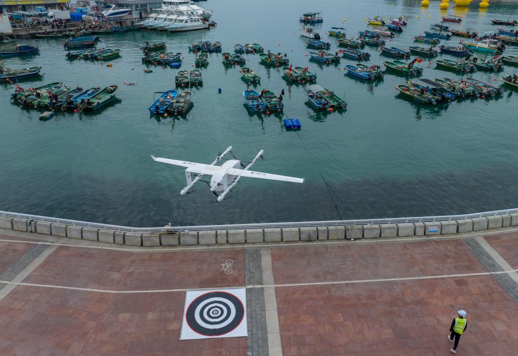 2月5日，豐翼無人機搭載海鮮從大鵬新區飛往龍崗（無人機照片）。新華社記者 毛思倩 攝