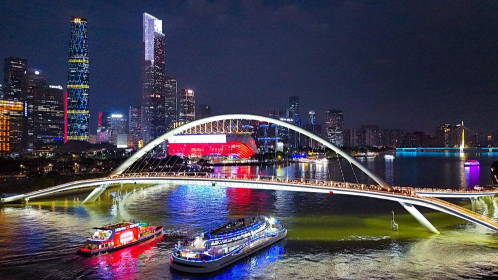 灣、玩、晚、萬——帶你領略大灣區夜生活