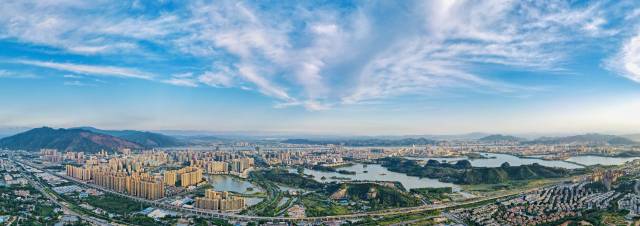 肇慶擁有較開闊的水域、平原和底衫丘陵地區，上方無重要航線經過，是低空企業的黃金選擇。廖文奕 攝