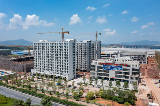 肇慶將在廣東省（肇慶）大型產業集聚區市管片區建設超1000畝的低空經濟科技產業園。圖為市管起步區蓮富產業園。廖文奕 攝