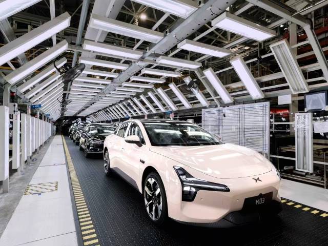 小鵬汽車MONA M03上市22天下線超萬輛。受訪企業供圖