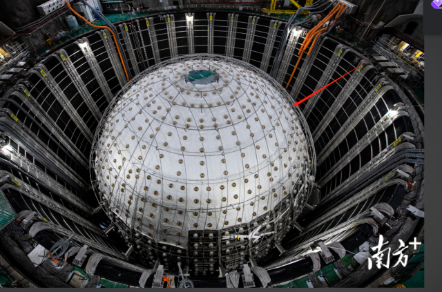 中心探測(cè)器。劉悅湘 攝 中心探測(cè)器。劉悅湘 攝