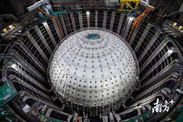 江門(mén)中微子實(shí)驗(yàn)室。 江門(mén)中微子實(shí)驗(yàn)室。