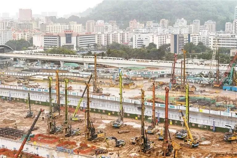 ▲深圳機場東樞紐建設現場。寶安日報記者 劉安邦 李雅靜 攝