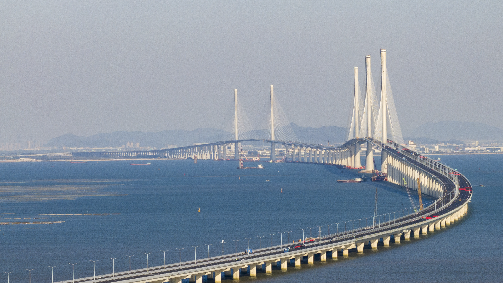 大灣區兩條最長跨海通道成功“連線”