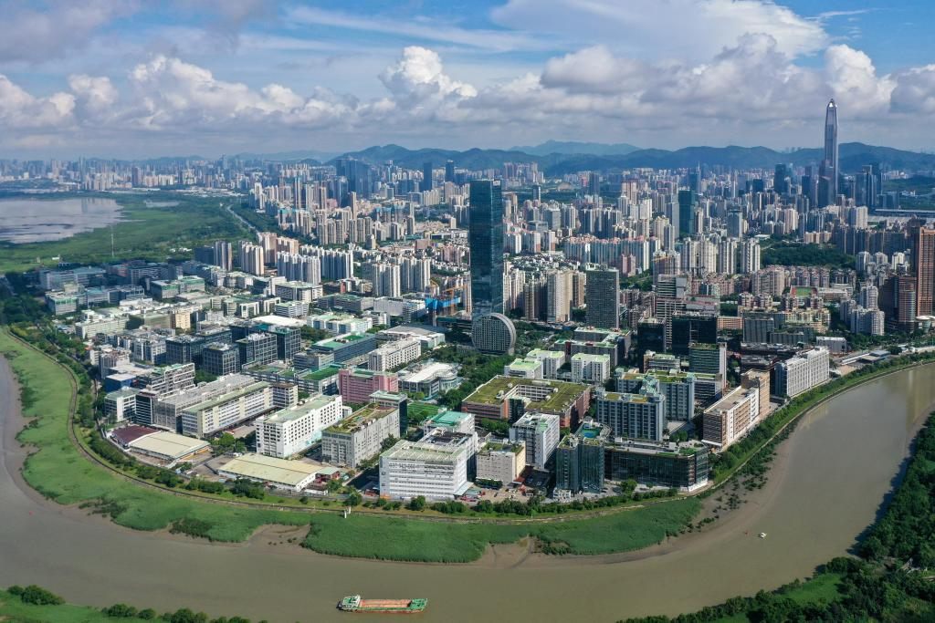 俯瞰河套深港科技創(chuàng)新合作區(qū)深圳園區(qū)（2023年8月23日攝，無(wú)人機(jī)照片）。新華社記者 梁旭 攝