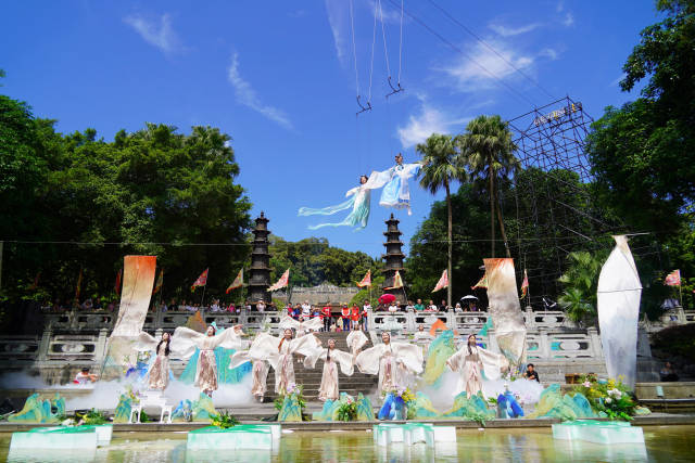 廣東羅浮山景區憑借“文旅融合新畫卷：非遺點亮羅浮之旅”的“文旅+非遺”模式，成功入選風景名勝區文旅融合典型案例