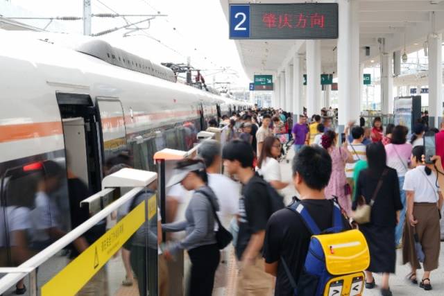 廣東城際“四線”貫通,五城連珠成軸,大灣區(qū)加速融合 廣東城際“四線”貫通,五城連珠成軸,大灣區(qū)加速融合