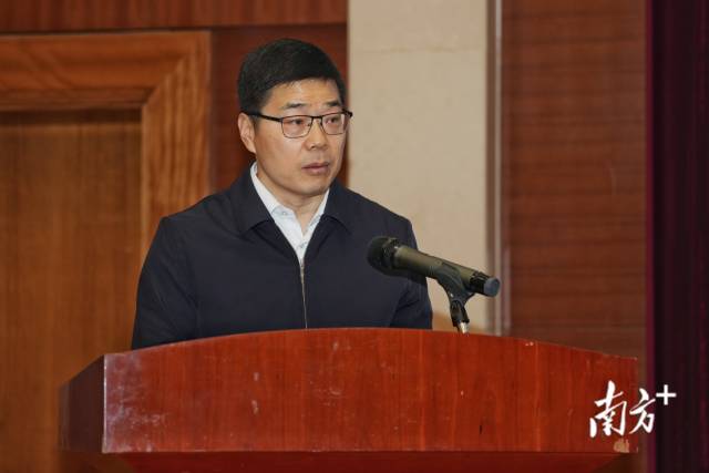 中國(guó)籃協(xié)主席郭振明。 中國(guó)籃協(xié)主席郭振明。