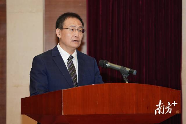 國(guó)家體育總局游泳中心副主任李軍。 國(guó)家體育總局游泳中心副主任李軍。