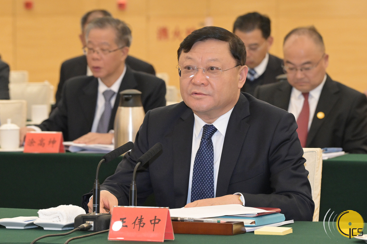 The Governor of Guangdong Province, Mr Wang Weizhong, speaks at the Guangdong-Macao Cooperation Joint Conference 2025 held in Guangzhou, Guangdong Province.