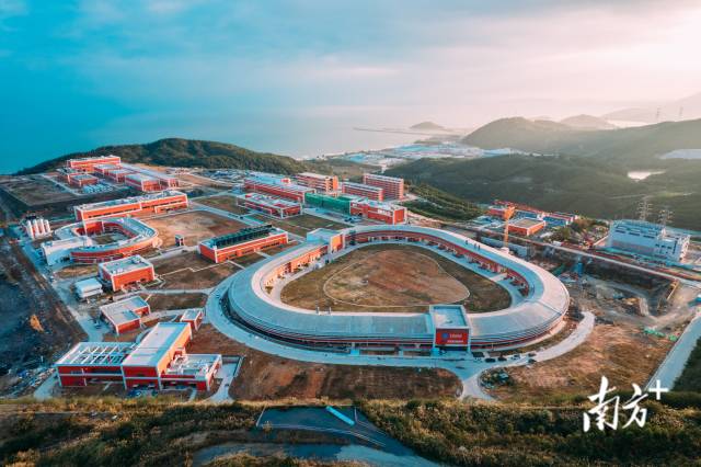 國家兩大科學裝置的項目建設(shè)現(xiàn)場