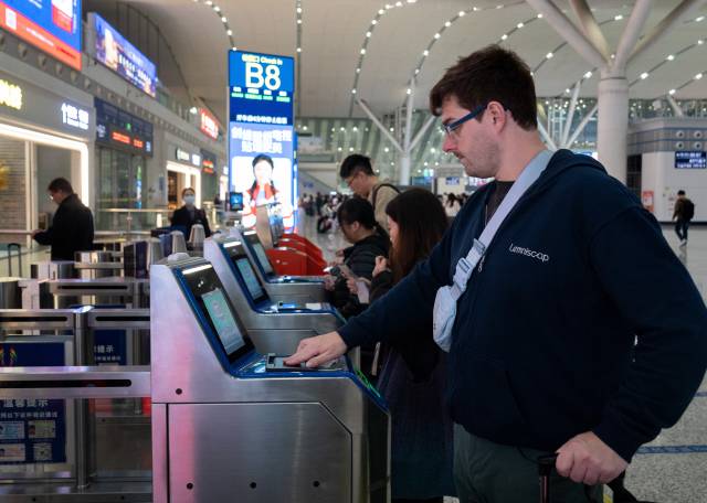 GDP率先突破14萬億元,廣東如何挑大梁? GDP率先突破14萬億元,廣東如何挑大梁?