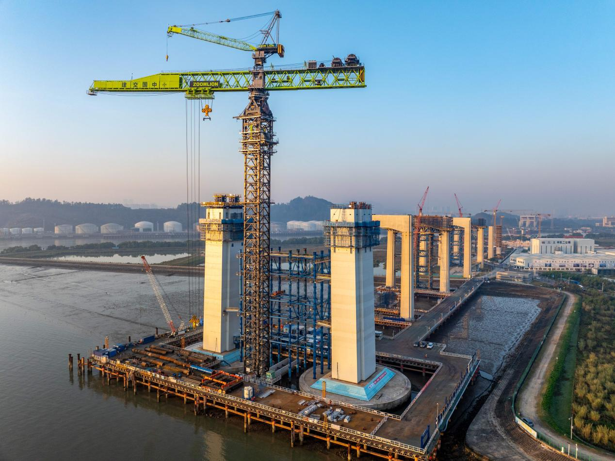 獅子洋大橋主塔施工現場 獅子洋大橋主塔施工現場