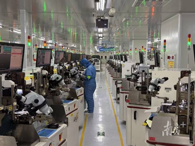 2024年，氣派科技投入超1億元購置全自動(dòng)粗鋁線機(jī)等新設(shè)備。