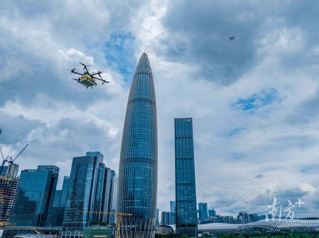 《措施》提出，支持人力資源機構積極服務制造業轉型發展需求，加大對電子信息、集成電路、人工智能、生物醫藥、新材料、智能機器人、低空經濟等產業集群人力資源服務保障力度
