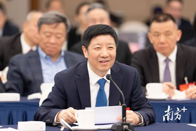 國人大代表、中國社會科學(xué)院經(jīng)濟研究所所長李雪松：加快培育數(shù)字經(jīng)濟專精特新企業(yè)
