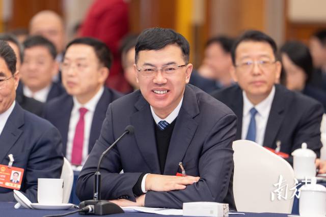 全國人大代表，廣東省發(fā)展改革委黨組書記、主任，省大灣區(qū)辦主任艾學(xué)峰：推動科技創(chuàng)新和產(chǎn)業(yè)創(chuàng)新融合發(fā)展