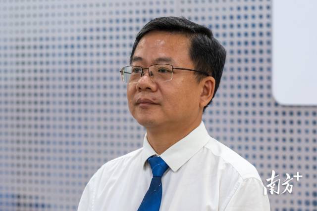 廣州市執委會數字技術部副部長、廣州市政務服務和數據管理局總工程師李剛