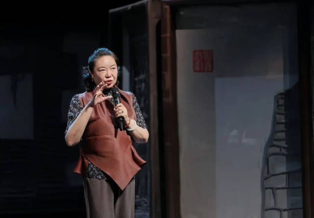 國家話劇院院長田沁鑫將帶來藝術講堂《田沁鑫的戲劇世界》。