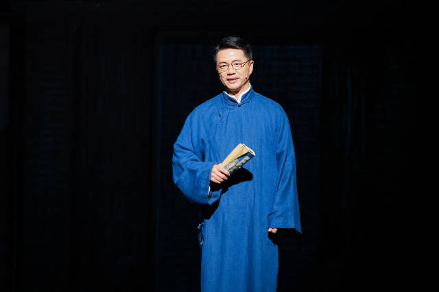 國(guó)家話劇院話劇《四世同堂》劇照。