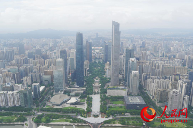 廣東是我國首個經(jīng)濟總量突破14萬億元的省份，圖為廣州城市新中軸線珠江新城。人民網(wǎng) 王雅蝶攝
