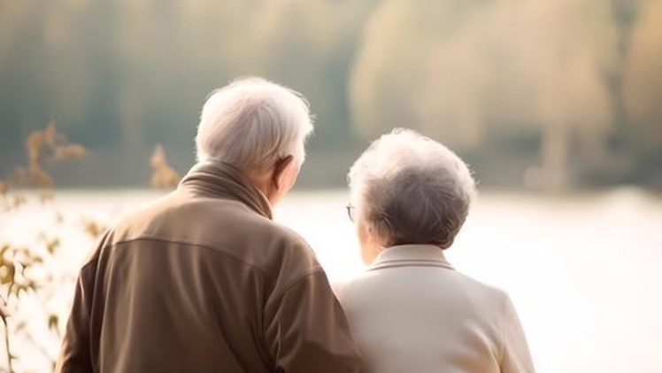 粵港澳大灣區首個養老護理員職業技能培訓課程標準和考試標準出爐 “一試三證”培養養老護理技能人才