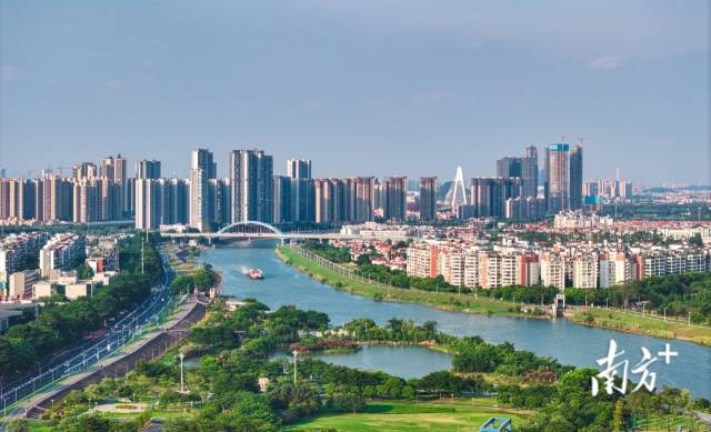 佛山城市鳥瞰。廖明璨 攝 佛山城市鳥瞰。廖明璨 攝