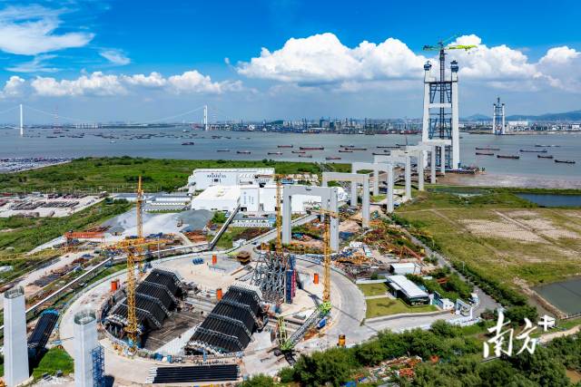 建設中的獅子洋通道 建設中的獅子洋通道