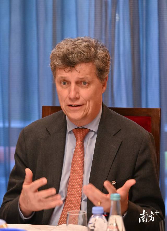 盛睿安。 盛睿安。