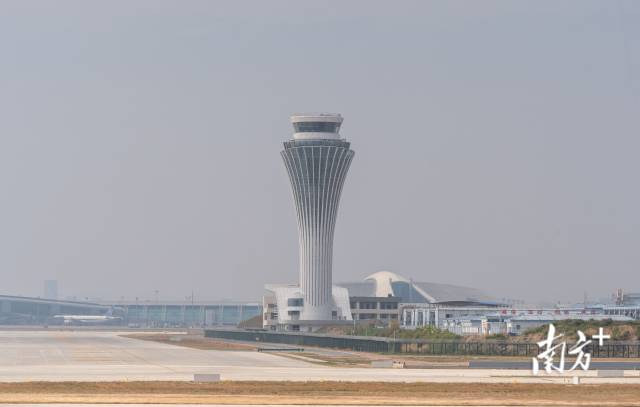 白云機場東塔臺啟用 白云機場東塔臺啟用