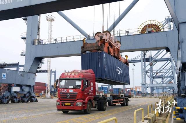 惠州推動惠州港擴能升級,打造大灣區出海新通道。 惠州推動惠州港擴能升級,打造大灣區出海新通道。