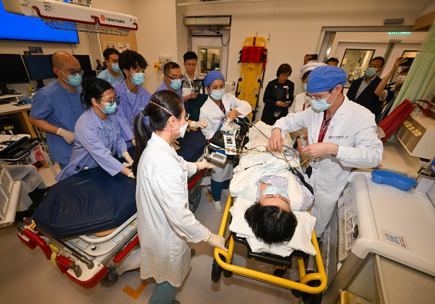11月9日起,穗港跨境救護車服務正式開通 11月9日起,穗港跨境救護車服務正式開通