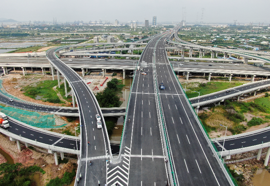 2019年4月25日，莞番高速公路一期工程（沙田至厚街段）正式通車，實現南沙大橋與廣深高速的快速接駁。至此，南沙大橋全線開通運營，在東莞市境內成為廣深沿江高速公路與沈海高速公路（京港澳高速公路共線段、原廣深高速公路厚街段）的聯絡線。